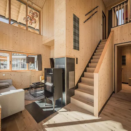 Modern With Sauna, Dein