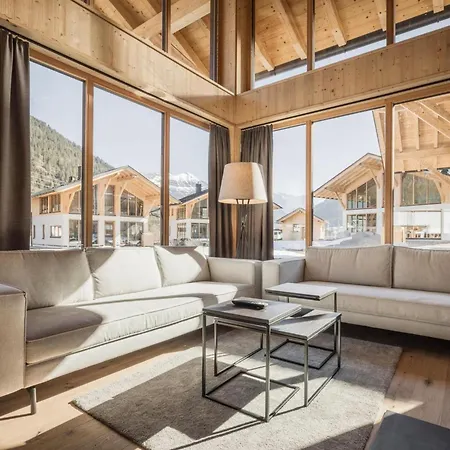 Modern With Sauna, Dein *