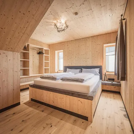 Modern With Sauna, Dein Casa de Férias Bichlbach