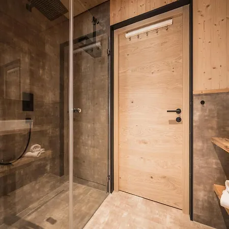 Casa de Férias Modern With Sauna, Dein