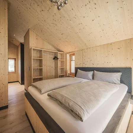 Modern With Sauna, Dein Casa de Férias Bichlbach